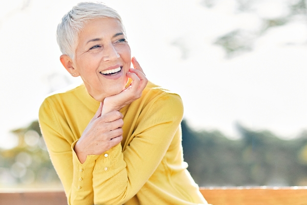 Differences Between Dental Implants And Dentures